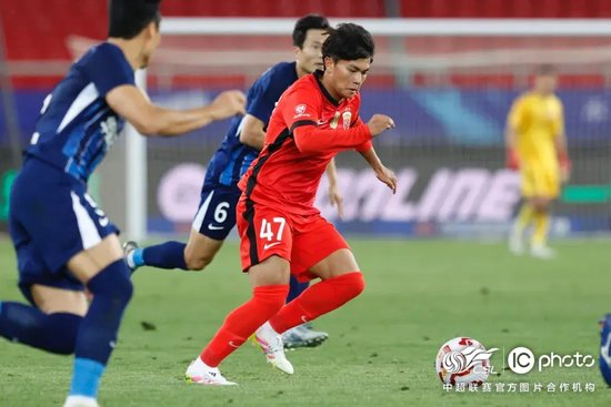 维塔尔世界波开胡,海港客场2-0三镇止颓 维塔尔世界波开胡,海港客场2-0三镇止颓